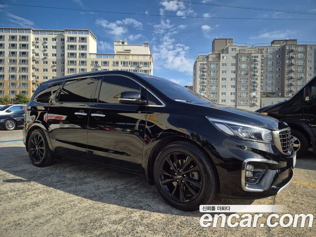 Kia Canival 2019 — photo 2