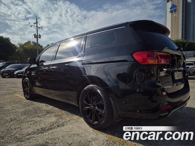 Kia Canival 2019 — photo 4