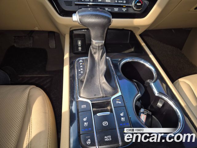 Kia Canival 2019 — photo 10