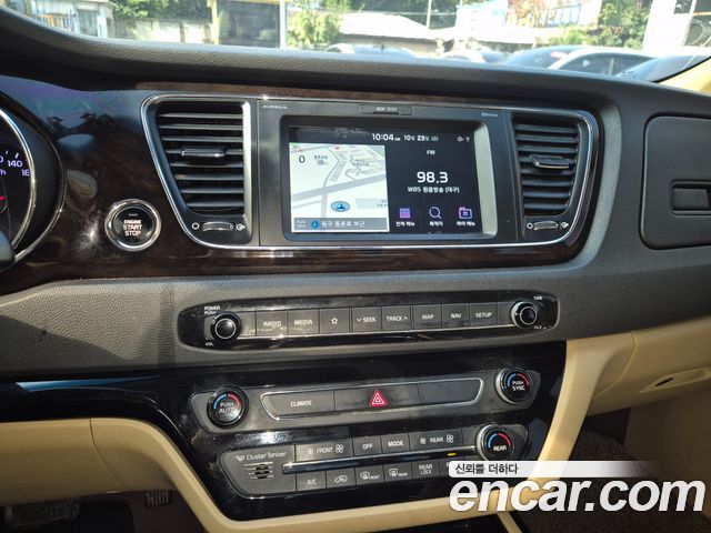 Kia Canival 2019 — photo 11