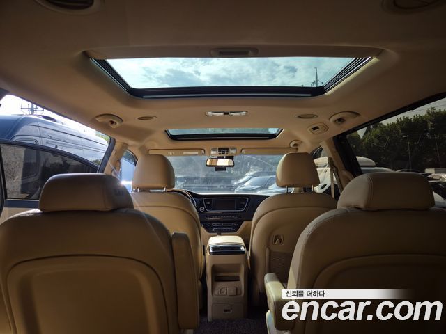 Kia Canival 2019 — photo 13