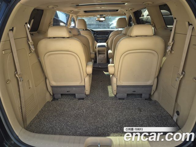 Kia Canival 2019 — photo 16