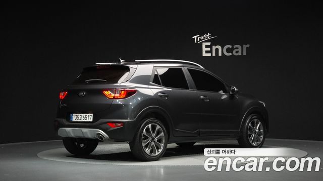 Kia Stonic 2020 — photo 2