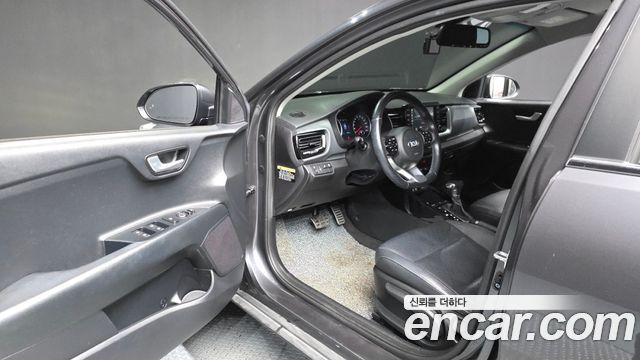 Kia Stonic 2020 — photo 13