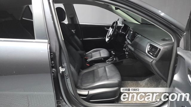Kia Stonic 2020 — photo 16