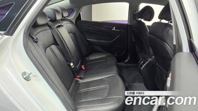 Hyundai Sonata 2015 — photo 17