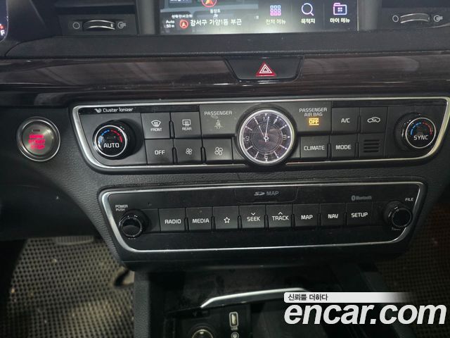 Kia K7 2018 — photo 11