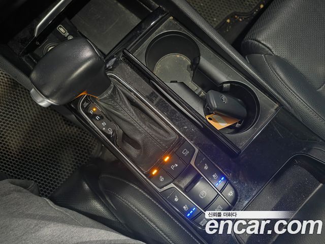 Kia K7 2018 — photo 12