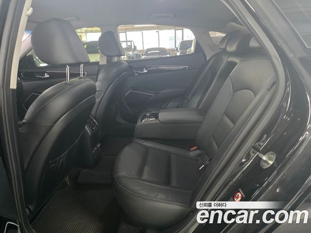Kia K7 2018 — photo 16