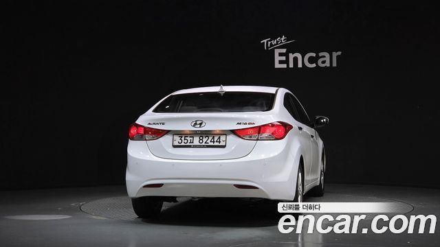 Hyundai AVANTE 2011 — photo 4