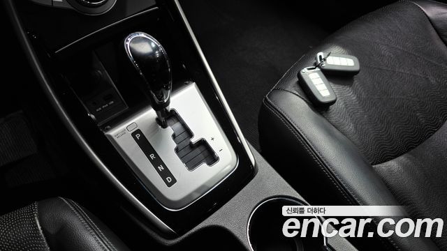 Hyundai AVANTE 2011 — photo 9