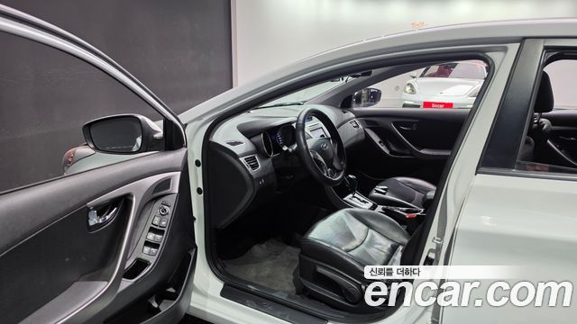 Hyundai AVANTE 2011 — photo 10