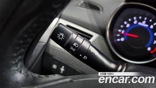 Hyundai AVANTE 2011 — photo 17