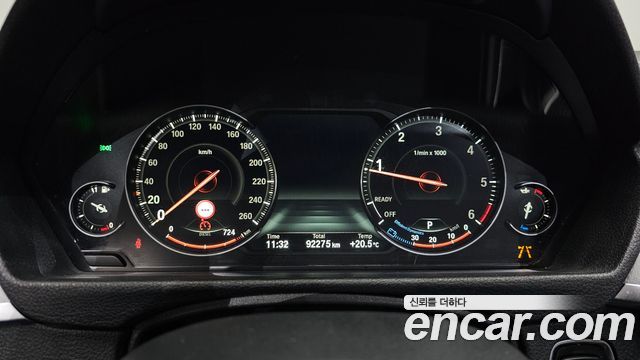 BMW 3-Series 2018 — photo 11