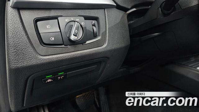 BMW 3-Series 2018 — photo 20