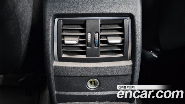 BMW 3-Series 2018 — photo 27