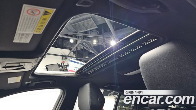 BMW 3-Series 2018 — photo 30