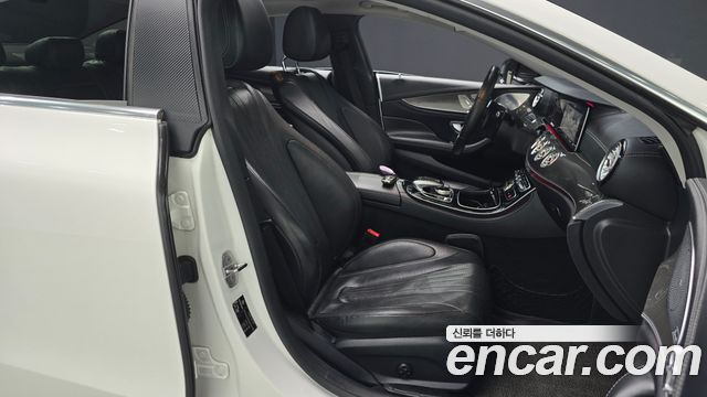 Mercedes-Benz CLS-Class 2019 — photo 16