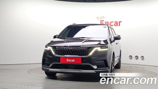 Kia Canival 2023 — photo 3