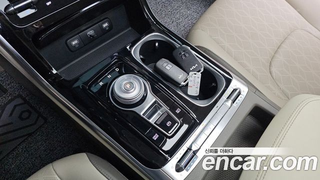 Kia Canival 2023 — photo 9