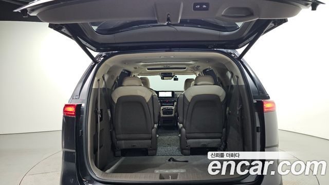 Kia Canival 2023 — photo 20
