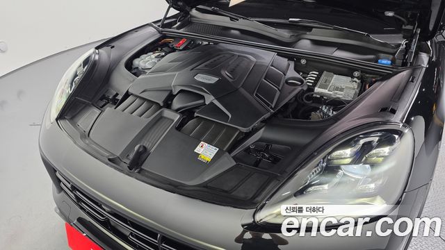Porsche Cayenne 2023 — photo 6