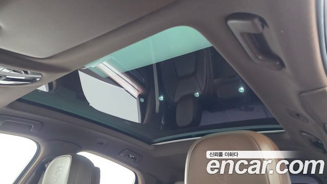 Porsche Cayenne 2023 — photo 18