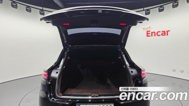 Porsche Cayenne 2023 — photo 19
