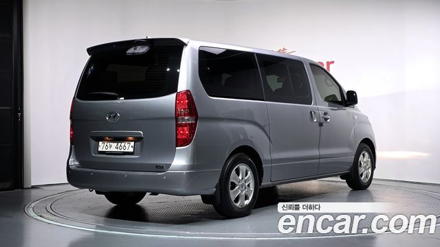 Hyundai Starex 2021 — photo 2