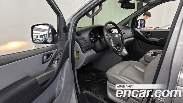 Hyundai Starex 2021 — photo 10