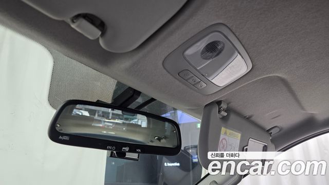 Hyundai Starex 2021 — photo 17