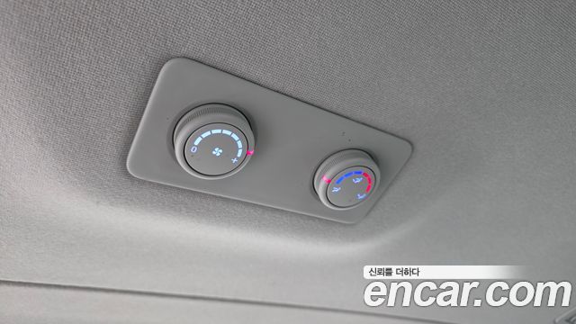 Hyundai Starex 2021 — photo 19