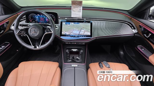Mercedes-Benz E-Class 2024 — photo 10
