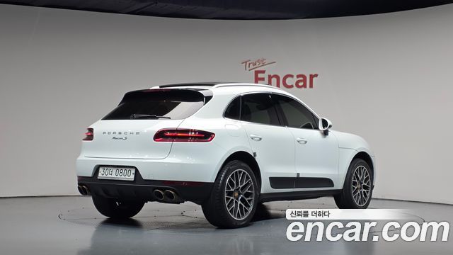 Porsche Macan 2017 — photo 2