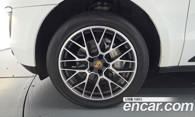 Porsche Macan 2017 — photo 5