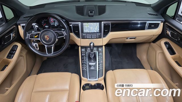 Porsche Macan 2017 — photo 10