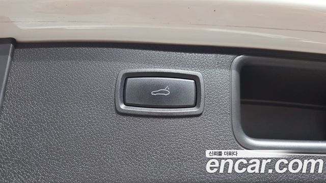 Porsche Macan 2017 — photo 26