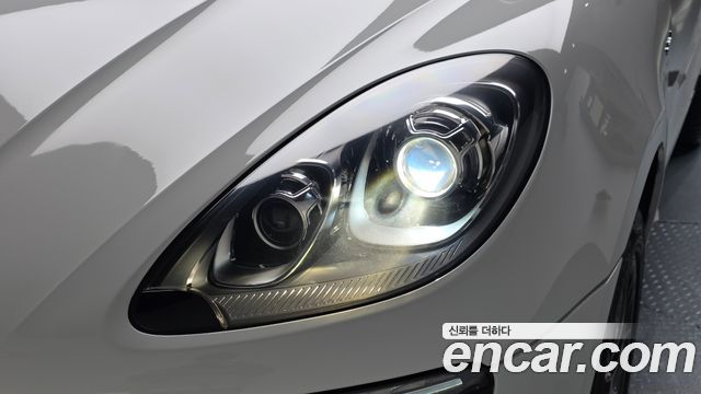 Porsche Macan 2017 — photo 8