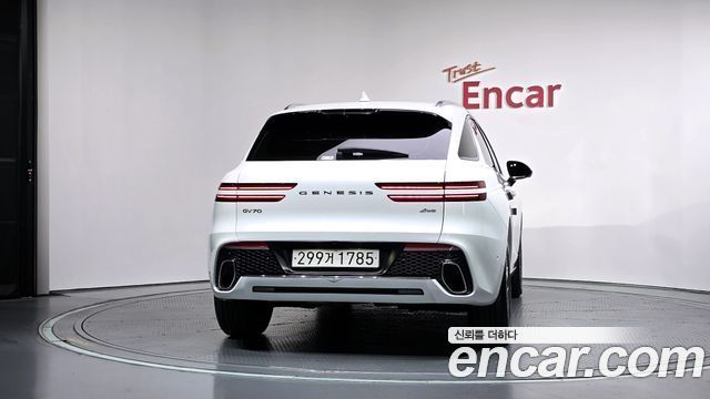 Genesis GV70 2023 — photo 4