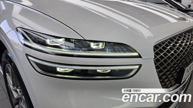 Genesis GV70 2023 — photo 8