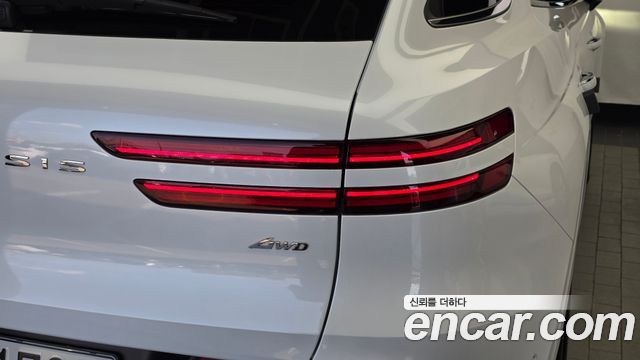 Genesis GV70 2023 — photo 9