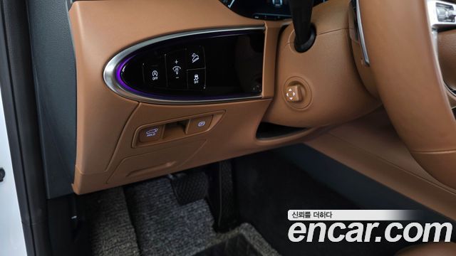 Genesis GV70 2023 — photo 34