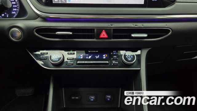 Hyundai Sonata 2022 — photo 17