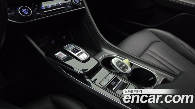 Hyundai Sonata 2022 — photo 18