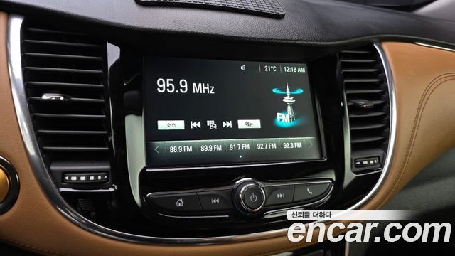 Chevrolet Korea Trax 2017 — photo 20