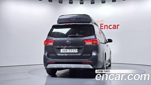 Kia Canival 2018 — photo 4