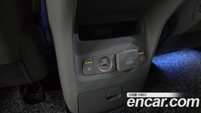 Kia Canival 2018 — photo 31
