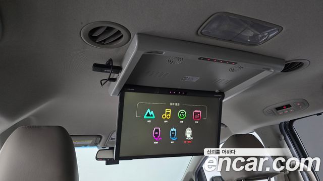 Kia Canival 2018 — photo 33