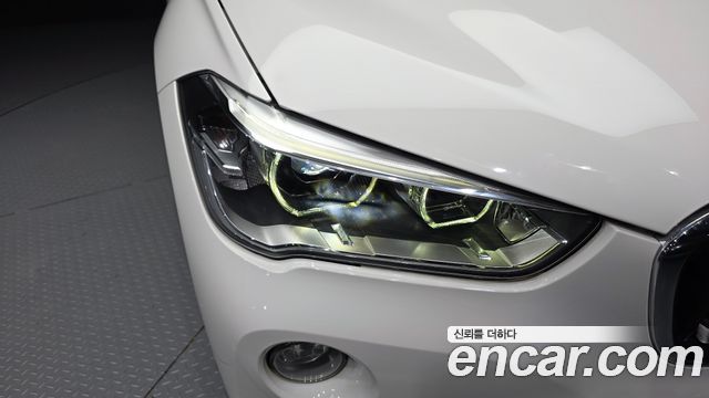BMW X1 2016 — photo 8