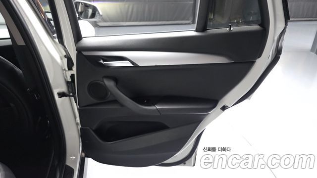 BMW X1 2016 — photo 15